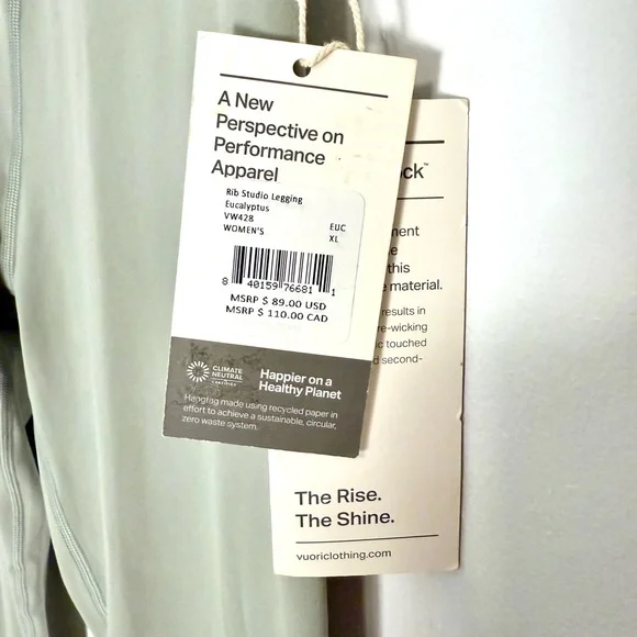 NWT-Vuori Rib Studio Legging Size XL
Women's Color-Eucalyptus - Picture 6 of 7